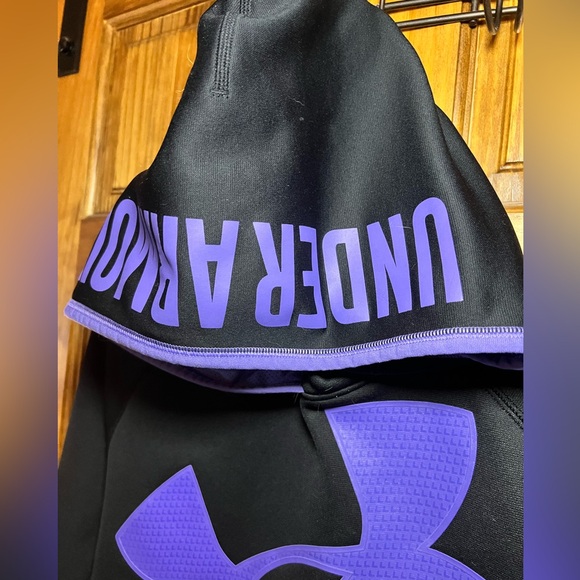 Youth UA Hoodie- Large - Picture 3 of 5